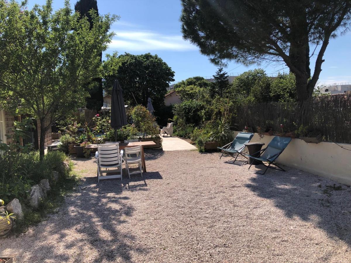 Maisonnette Proche Des Calanques , Les Bruyeres Vila Marselha Exterior foto
